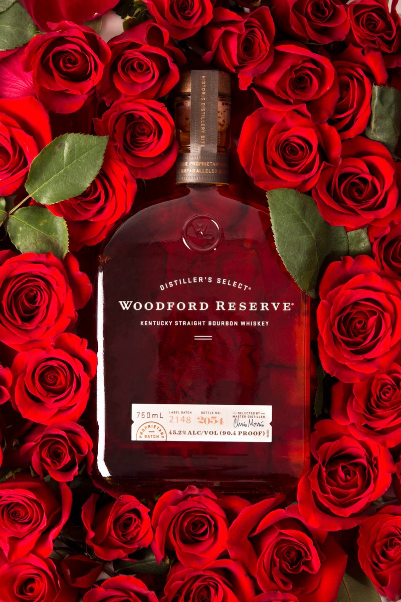 WoodfordReserve's tweet photo. We're proud to announce that Woodford Reserve is now the presenting sponsor of the @KentuckyDerby. Cheers! https://t.co/uwPoyoBIOE