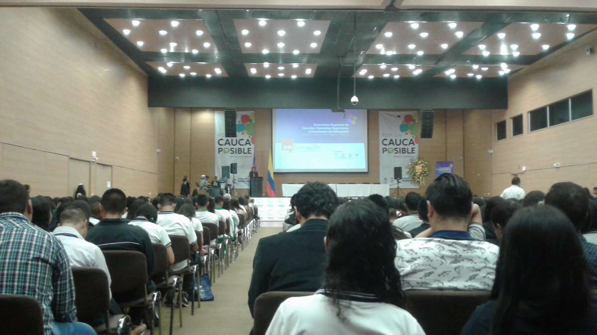 Pensando y sintiendo el ser maestro en encuentro de #EscuelasNormales en #Popayán.  En <a href="/unicauca/">Universidad del Cauca</a> se habla de la identidad del maestro hoy.