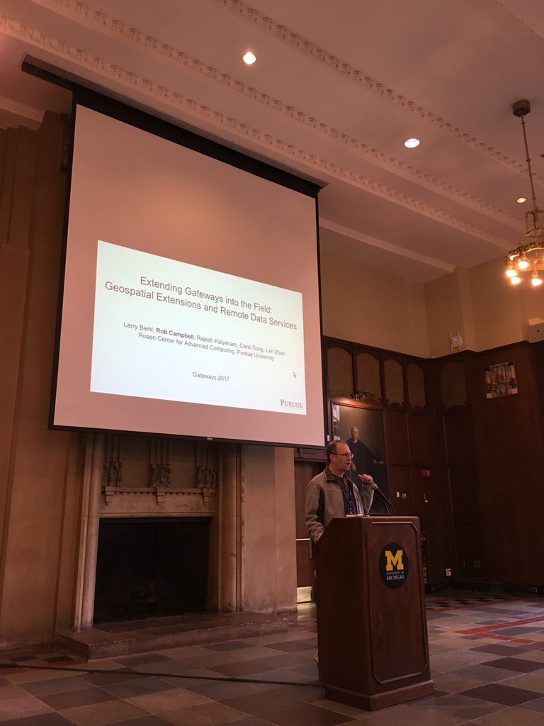 carolsongpu's tweet photo. @hubzeroplatform @PurdueRCAC Rob Campbell from the GABBs team presenting https://t.co/wPO0Mvk3Uo