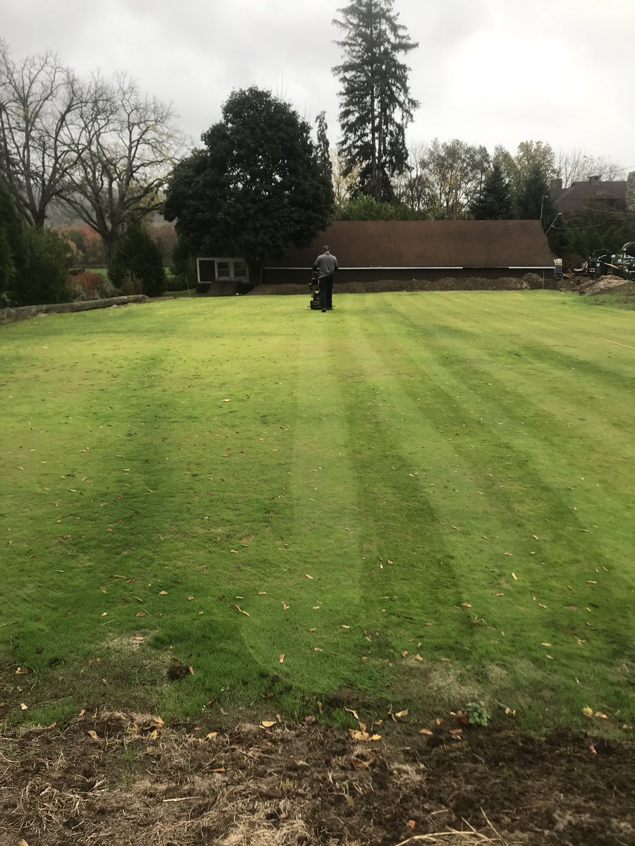PCCGreens's tweet photo. The progress continues.. First mow yesterday on the nursery at .225 #paramountcc #nursery #babygrass https://t.co/Z9br302rph