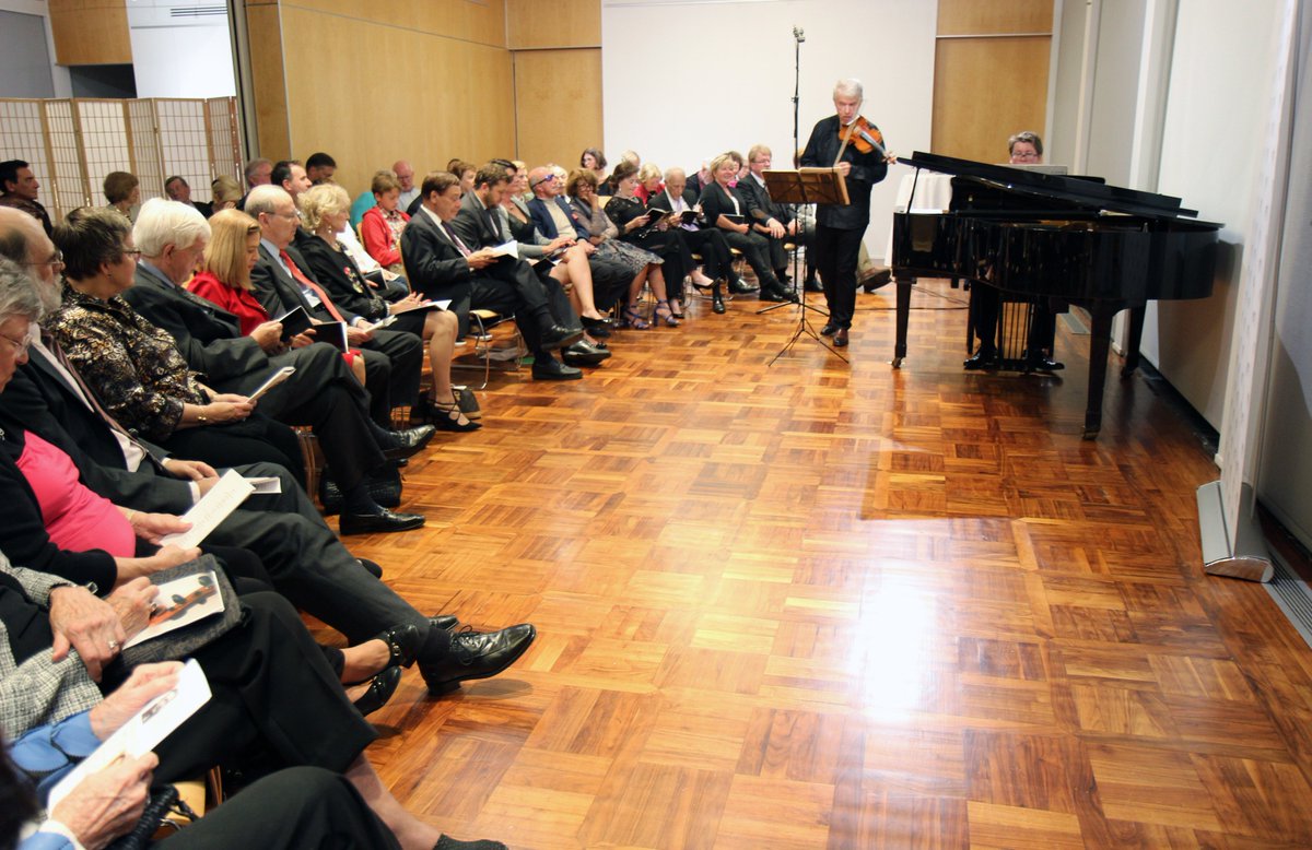 CZinWashington's tweet photo. Czech Violin Maestro Jaroslav Svěcený received standing ovation @CzechEmbassyDC @EmbassySeriesDC https://t.co/BCpFDAijF8