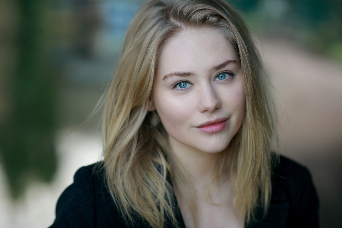 KaiserJames's tweet photo. @GeorgiaUnlocked Happy Birthday!!!🎂🍨🥂🍾💎🎉🎆
#GeorgiaLock👑🌟🌹🇬🇧
#WhiteBeauty👸
#BlueEyes👁️
#WhiteIsBeautiful👰🏼
#WhiteWomen🧙🏻‍♀️
#WhiteHot🔥😍 https://t.co/XD3GG1Ziny