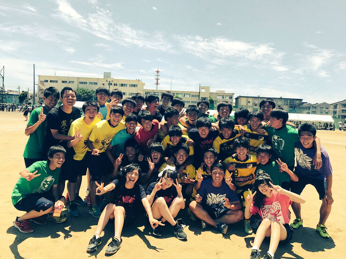 hirochanpe46's tweet photo. 松蔭サッカー部引退しました！
いいことも苦しいこともたくさんあったけど、みんなとサッカーできてほんとによかったです！
いままでサッカーを通じて関わった全ての人に感謝してます！
ありがとうございました！！！ https://t.co/At7Z1p7Cjw