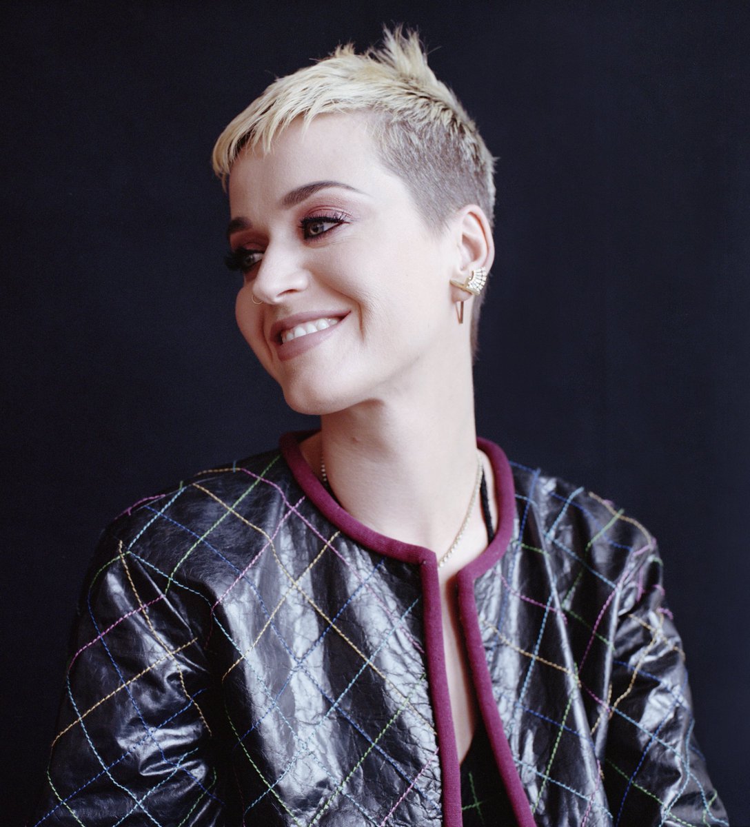 idk99s's tweet photo. feliz cumpleaños a mi mayor inspiración, a la persona que me ha levantado con su voz en los peores momentos + 

#HappyBirthdayKatyPerry https://t.co/P93aFqmSeD