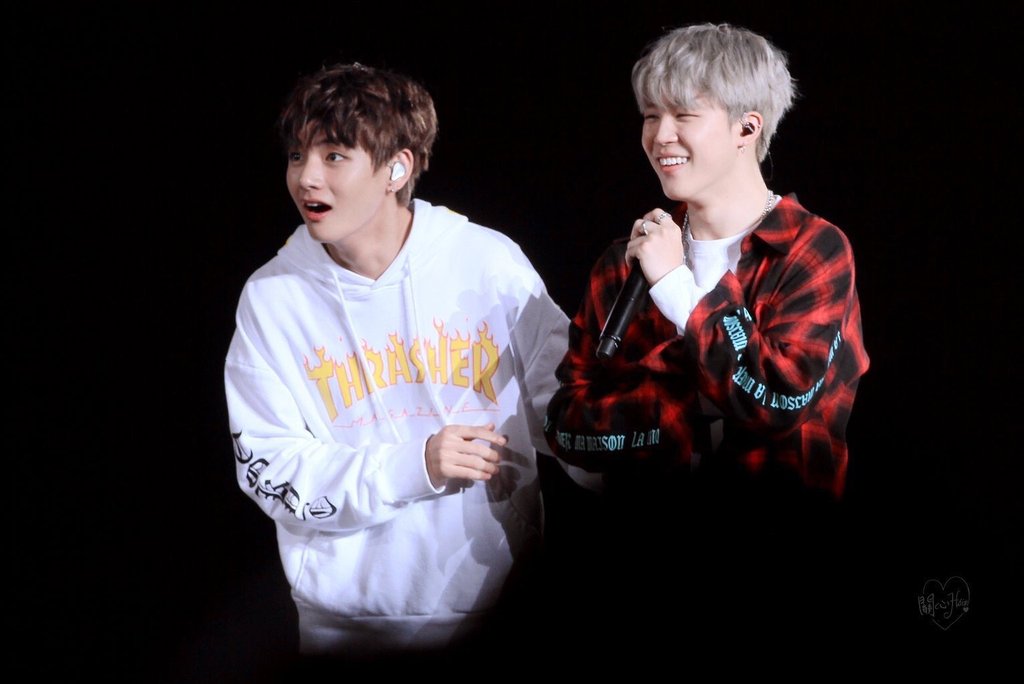 sup66621365's tweet image. ARMYとつながりたい🙇💗

🐲02line(JK1)

🐲もう、みんなすき。一応クオズペン💗

🐲DM大歓迎😁(関西弁になる🙇)

🐲まだまだ未熟ARMY😅😅

🐲関西ARMY

#ARMYと繋がりたい #これ見た人RT #RTしてくれたARMYさん全員フォロー#BTS