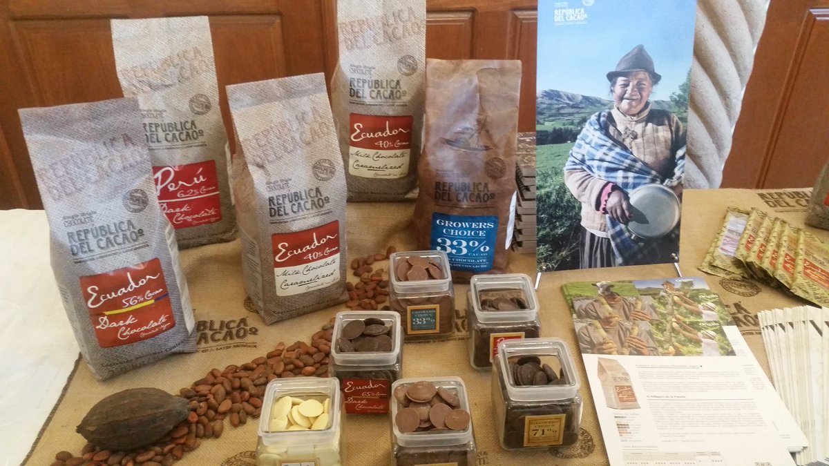 MotherOfGastro's tweet photo. Hoy estamos en La Embajada de Ecuador. Es todo un placer y un honor colaborar en promover el cacao y chocolate. https://t.co/zbk3JpOO0t