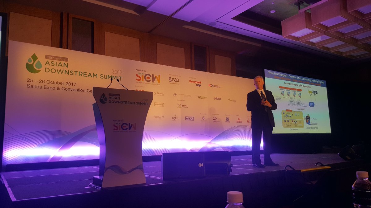 bobgill's tweet photo. ARC's Paul Steinitz explains How to Find Your Digital Sweet Spot at Asian Downstream Summit 2017 in Singapore #ADS2017 @arc_advisory https://t.co/iK5Jry3PZK