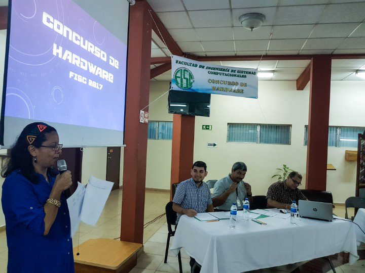 JoPeraltaB's tweet photo. Concurso de Ensamblaje de Hardware FISC 2017  @FISCVeraguas @UTPVeraguas https://t.co/jl8eOdcQoV
