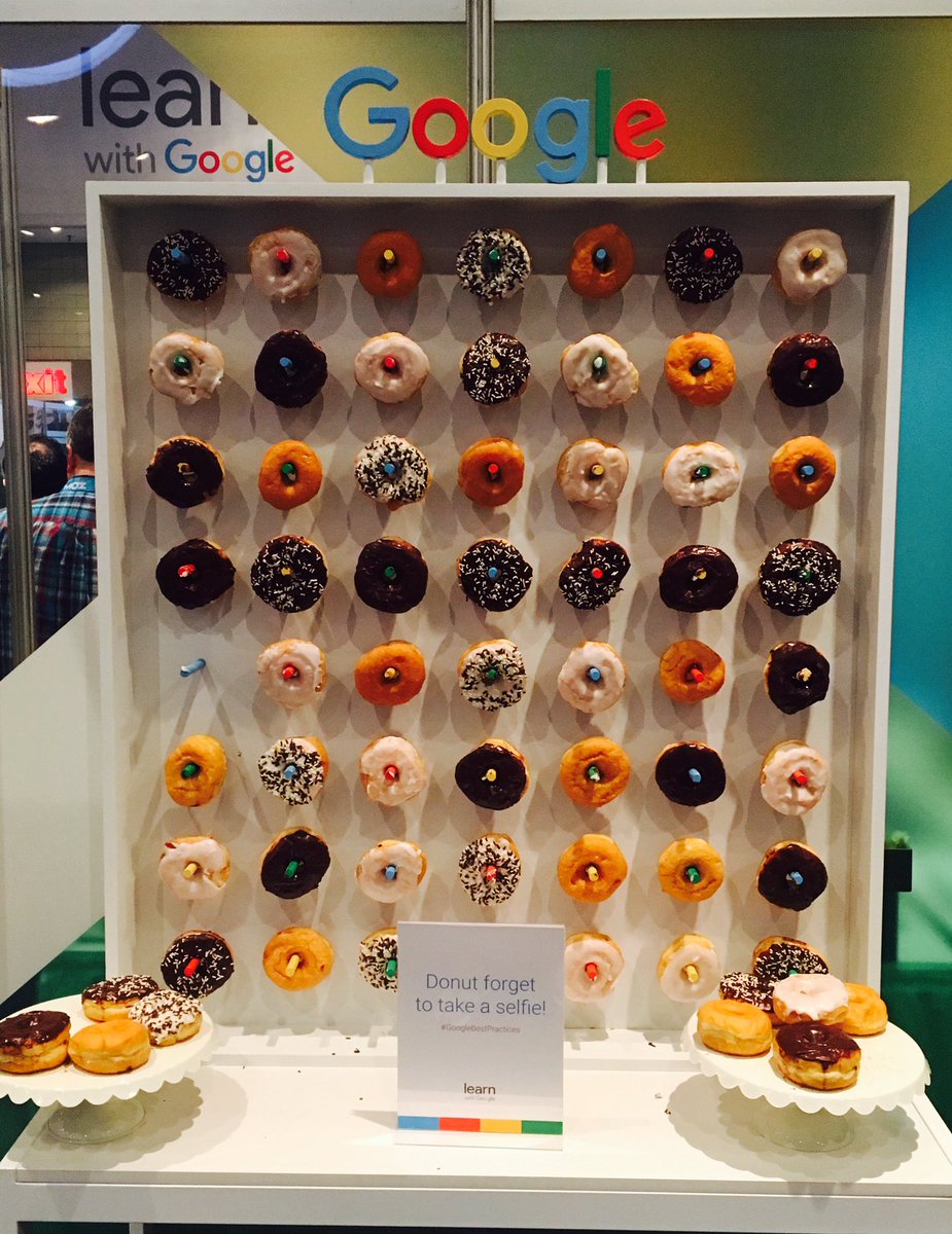 evanauerbach's tweet photo. .@Google debuting their new edible carbohydrate content calendar at @SMX https://t.co/YxAX239qXq
