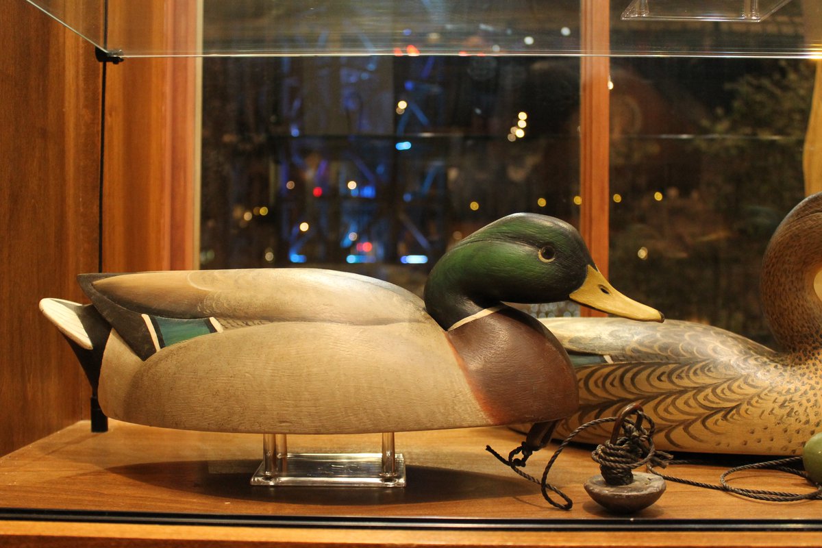 DucksUnlimited's tweet photo. Discover decoy carving at the DU Waterfowling Heritage Center @BassProShopsPyramid.Learn more: https://t.co/CjmJCAVnB9 #DUmuseum #decoys https://t.co/D2E74ds7eq