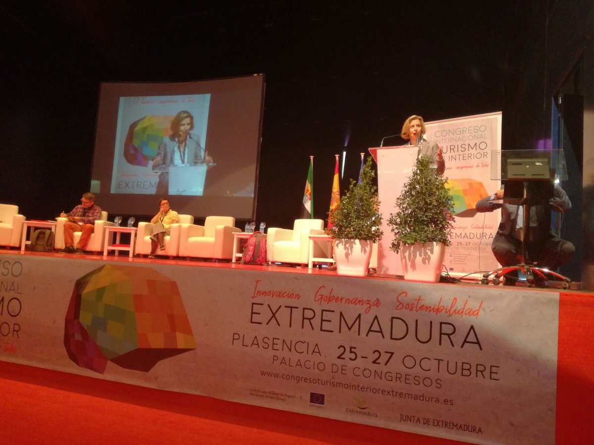 extremadura_tur's tweet photo. Gastronomía como camino a excelencia turística JM Hdez #PromoçãoAlentejo @Turgalicia @SlowFoodEx #ACOCIREX @paradadelareina #CongresoTur_Ex https://t.co/1OwZFuKb7m