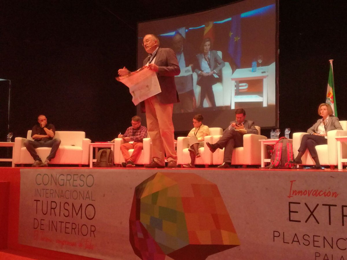 extremadura_tur's tweet photo. Gastronomía como camino a excelencia turística JM Hdez #PromoçãoAlentejo @Turgalicia @SlowFoodEx #ACOCIREX @paradadelareina #CongresoTur_Ex https://t.co/1OwZFuKb7m