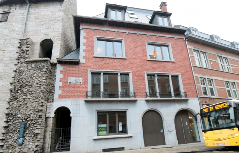 HomeOfficeBuild's tweet image. A deux pas de l’embouchure entre la Meuse et la Sambre, trois bureaux cabinets d’avocats ou médicaux sont à louer.