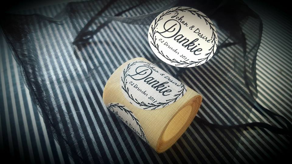 Creative_LR's tweet image. WEDDING LABELS!