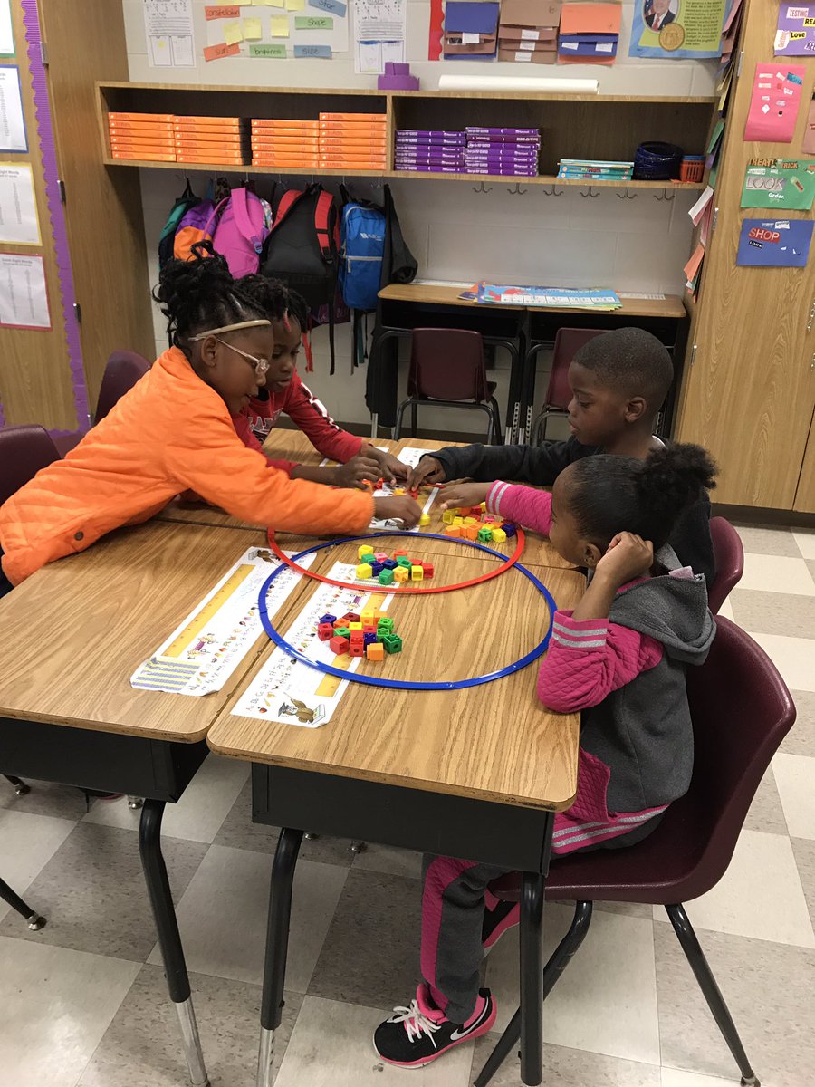 giovanni_daou's tweet photo. Hands on Math problem solving with manipulatives! #learningisfun @makishawilliams @APSFinchEagles @APSFinchAP @swellsheard @PhD_tracybsmith https://t.co/GbrOF5pFoR