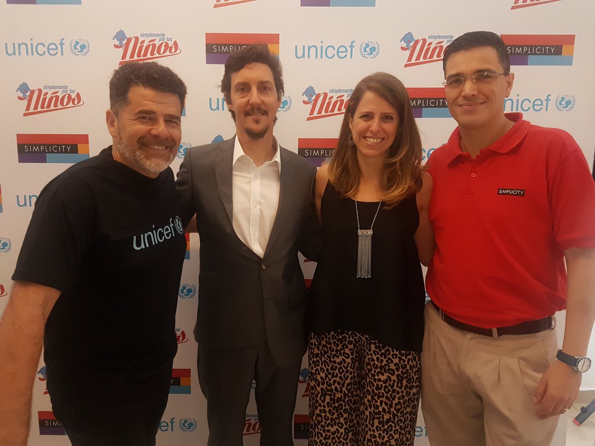 SimplicityArg's tweet image. Te esperamos en todos los #Simpli del 1 al 30/11 para que seas parte de #SimplementePorLosNiños @Julyweich @M_GimenezRebora @Cemanuelsosa
