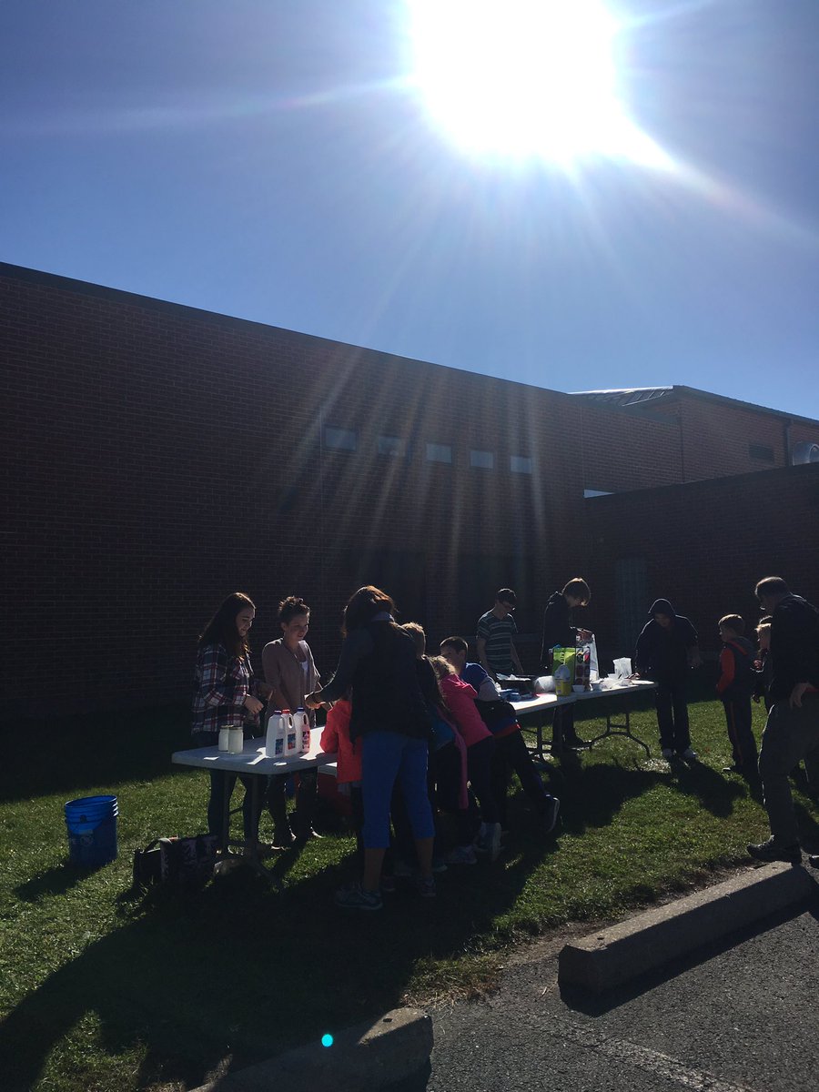 Agriculture Day <a href="/waynehighlands/">TNG_WayneHighlands</a> is off to a great success! #teachag
