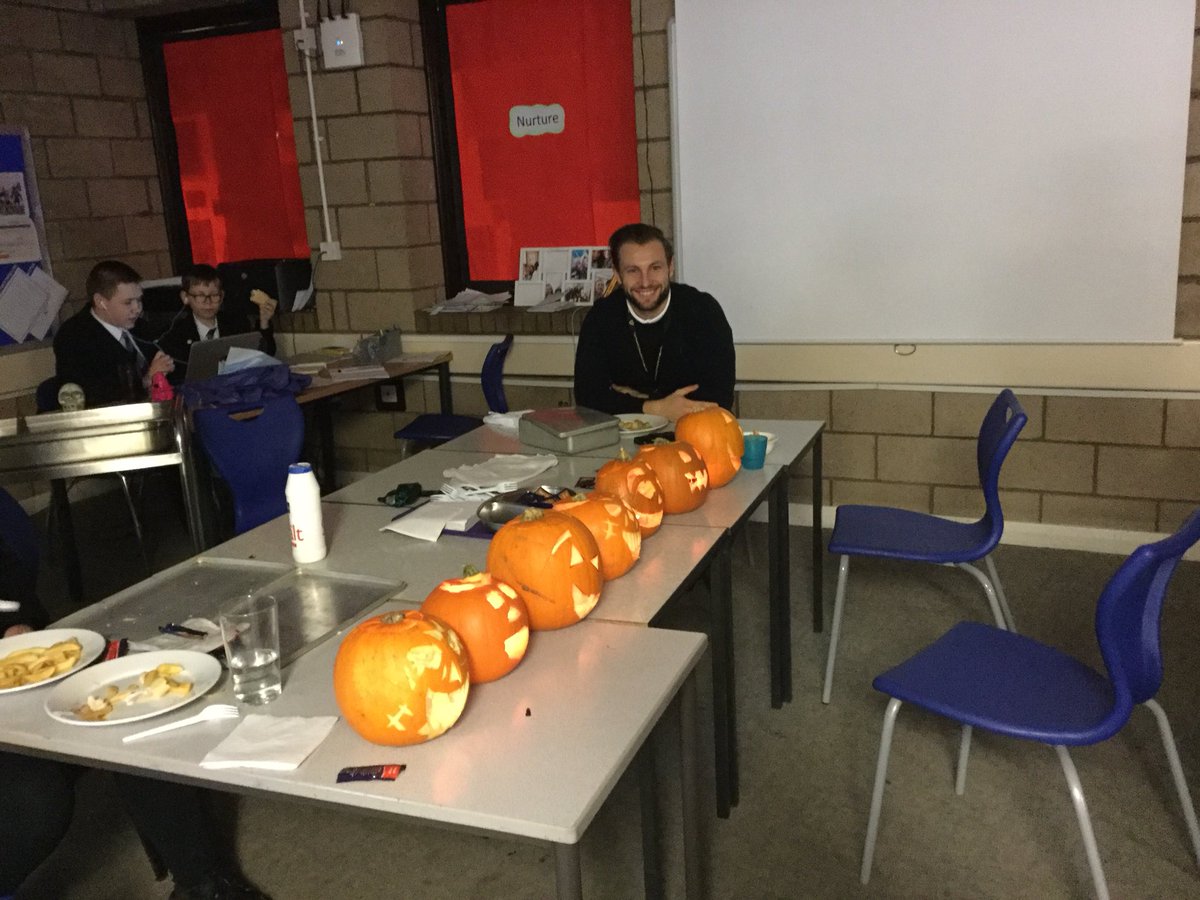 ALC_chillax's tweet photo. Having fun in Chillax....@abertillery3_16 https://t.co/piPvUKB2Wt