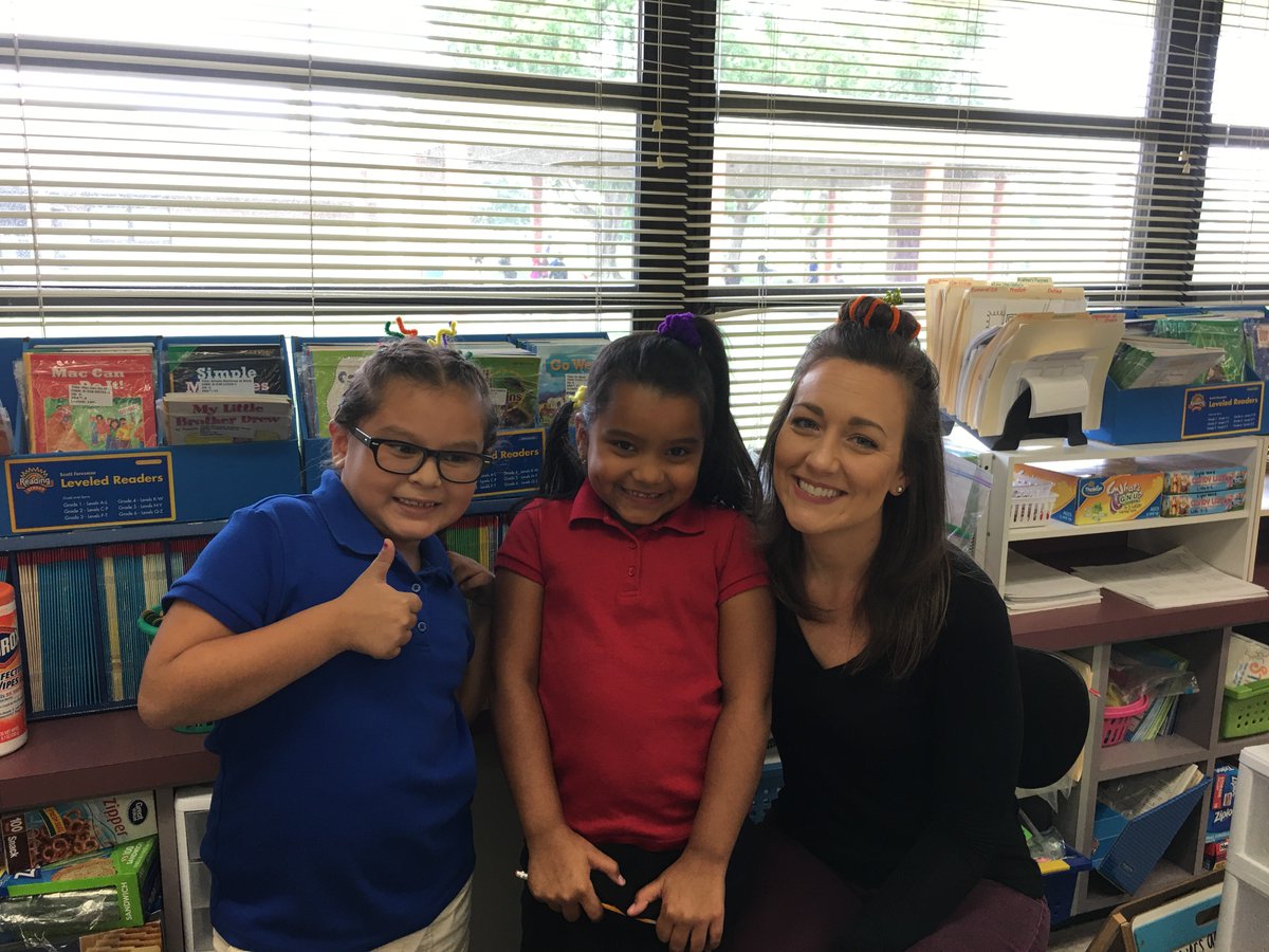 Ms. Osborne and her students are drug free from head to toe! #redribbonweek2017
<a href="/GTEtoucans/">Golden Terrace Elementary</a> <a href="/MissOsborneGTE/">Ms. Osborne</a>