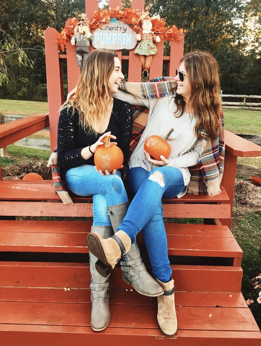 bamatheta's tweet photo. We hope everyone has a safe and happy fall break 🍂 https://t.co/3lyMKkmsfM
