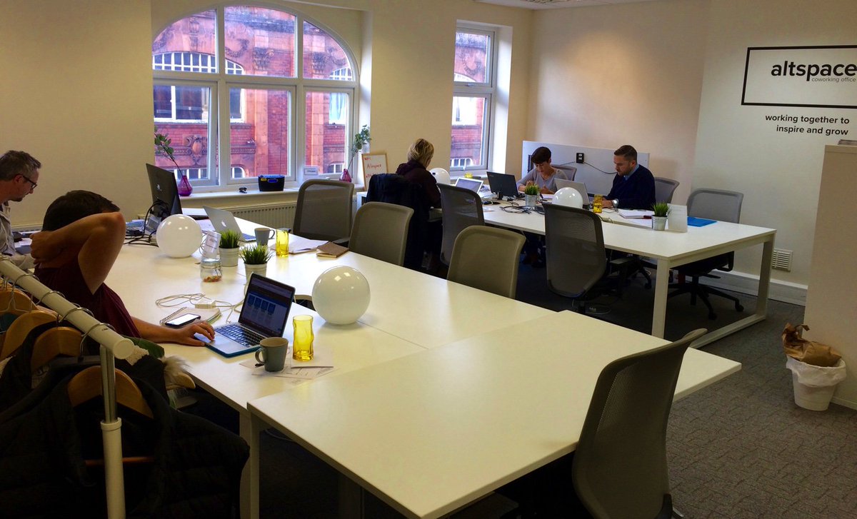 tweetaltspace's tweet image. Great atmosphere in the space today with @chriswellman73 @bukka2011 @blackcirclenews and Emma joining the #coworkers