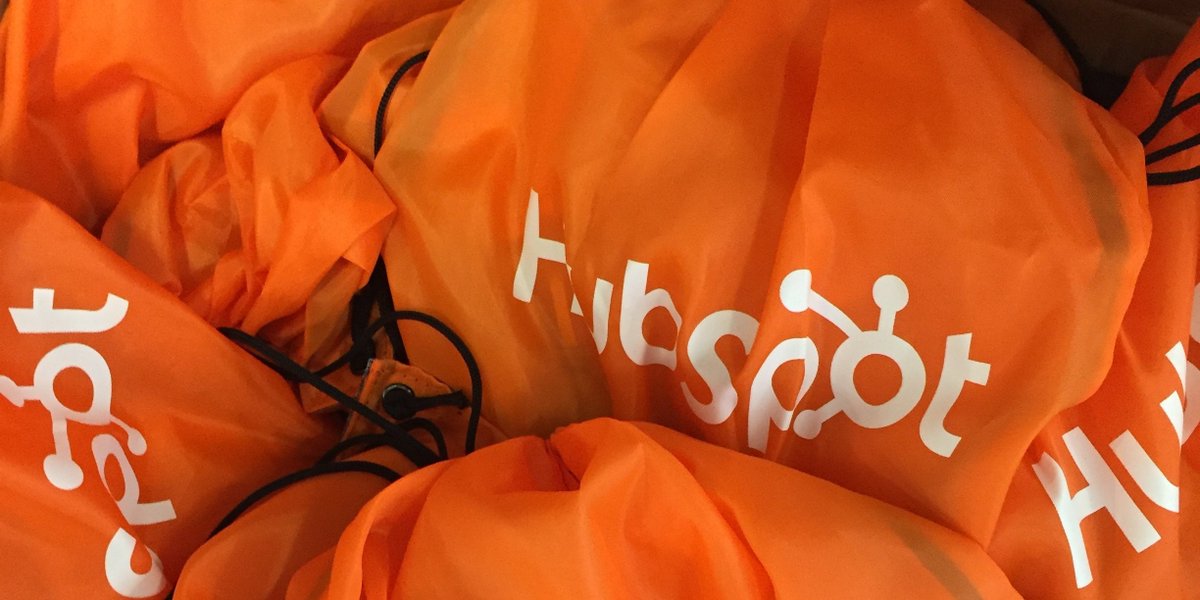 L'Pool HubSpot Users tweet media