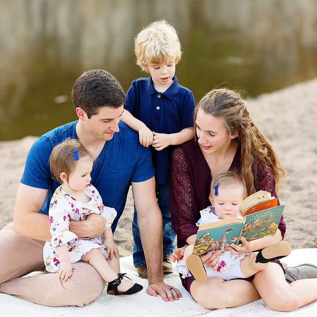 GenoPhotography's tweet photo. There is nothing better than time spent together. Love this sweet family moment!
.
.
.
#iowaphotographer #gpfamilies #genophotography #love https://t.co/rfysa2phjY