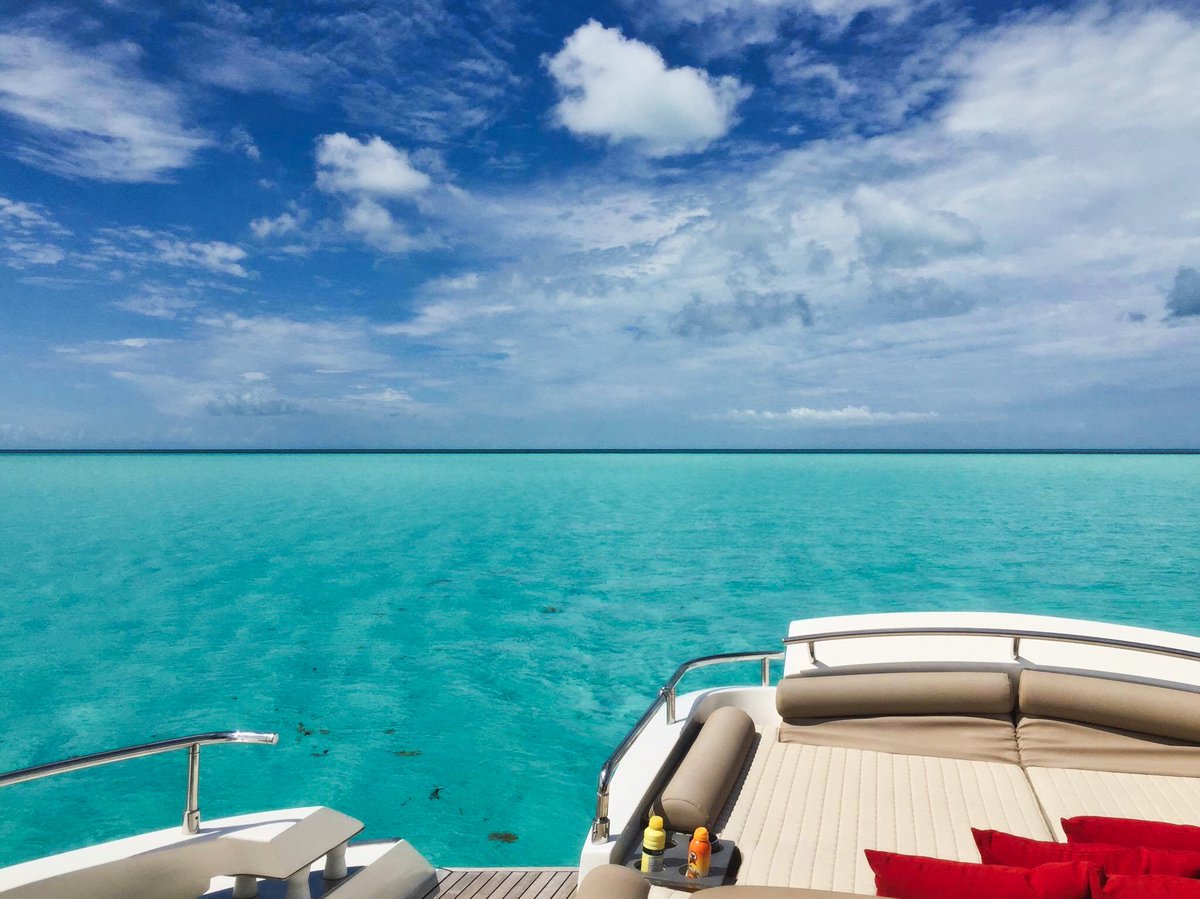 Boat4aday's tweet photo. Panoramic views &amp; ocean blues...
Sit back, relax &amp; soak up the sun from the comfort of your private yacht! 
#GetOutHere #BahamasYachtCharter https://t.co/hAJOVGOkTL