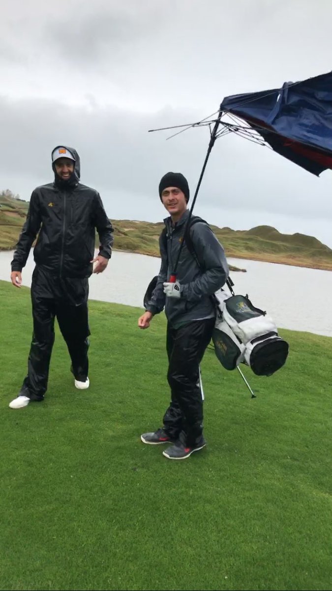 cblack_7's tweet photo. How's your day going? #rain https://t.co/4vHKDiHj9p
