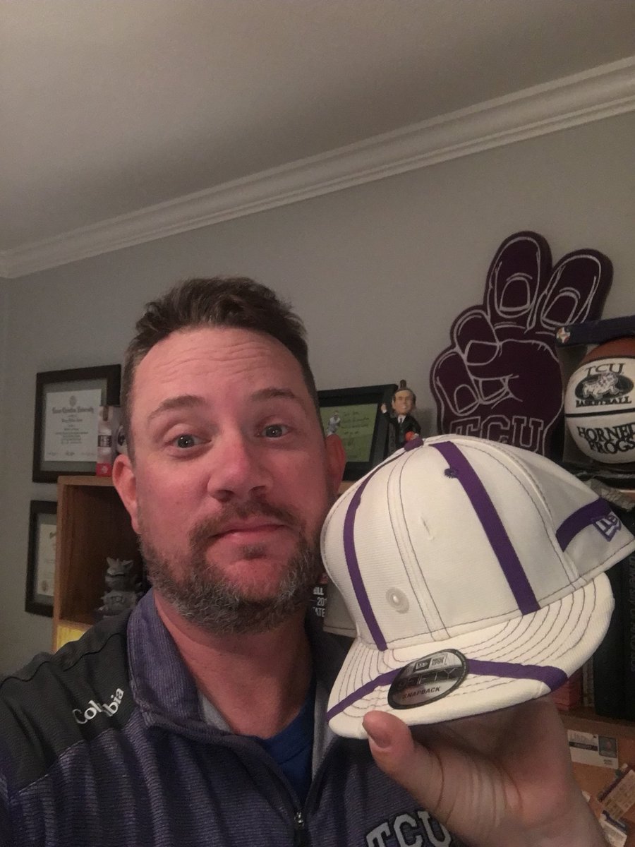Barry_Jones28's tweet image. Thanks so much @TCU_Athletics and @NewEraCap for this awesome one of a kind cap! I love it! #GoFrogs #toadtothepast