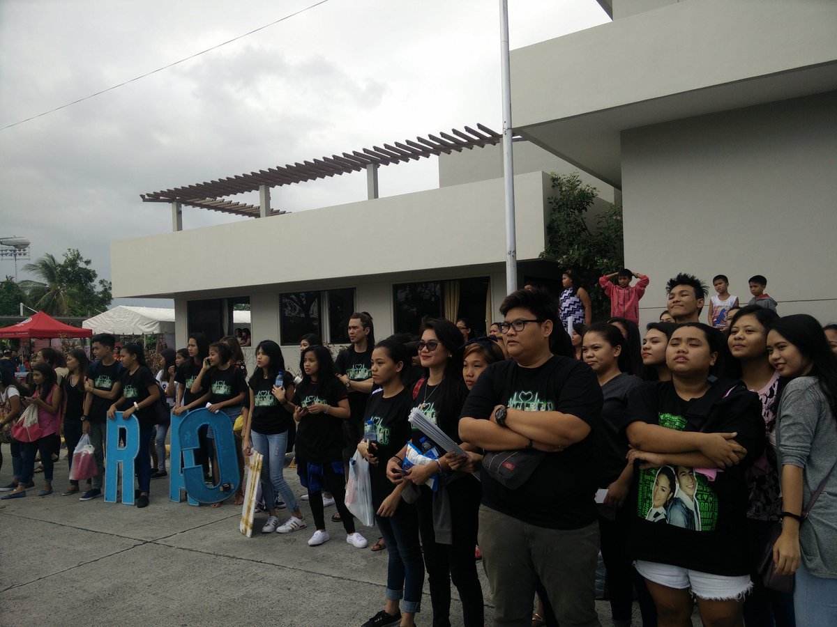 FaneyFaney's tweet photo. Thankyou teamlive!

THANK YOU KISSMARC https://t.co/kcr65MTMWX