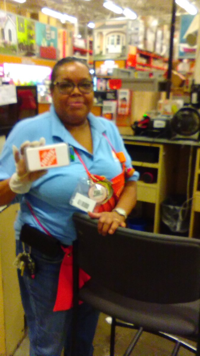 lori_keyser's tweet photo. Congratulations Helena for Great customer service at 4114 @WileyLorena @sktrih_sandy @LisaMcBride20 @tmccarthy095 @ZuleideeS https://t.co/H7EycGtyEm
