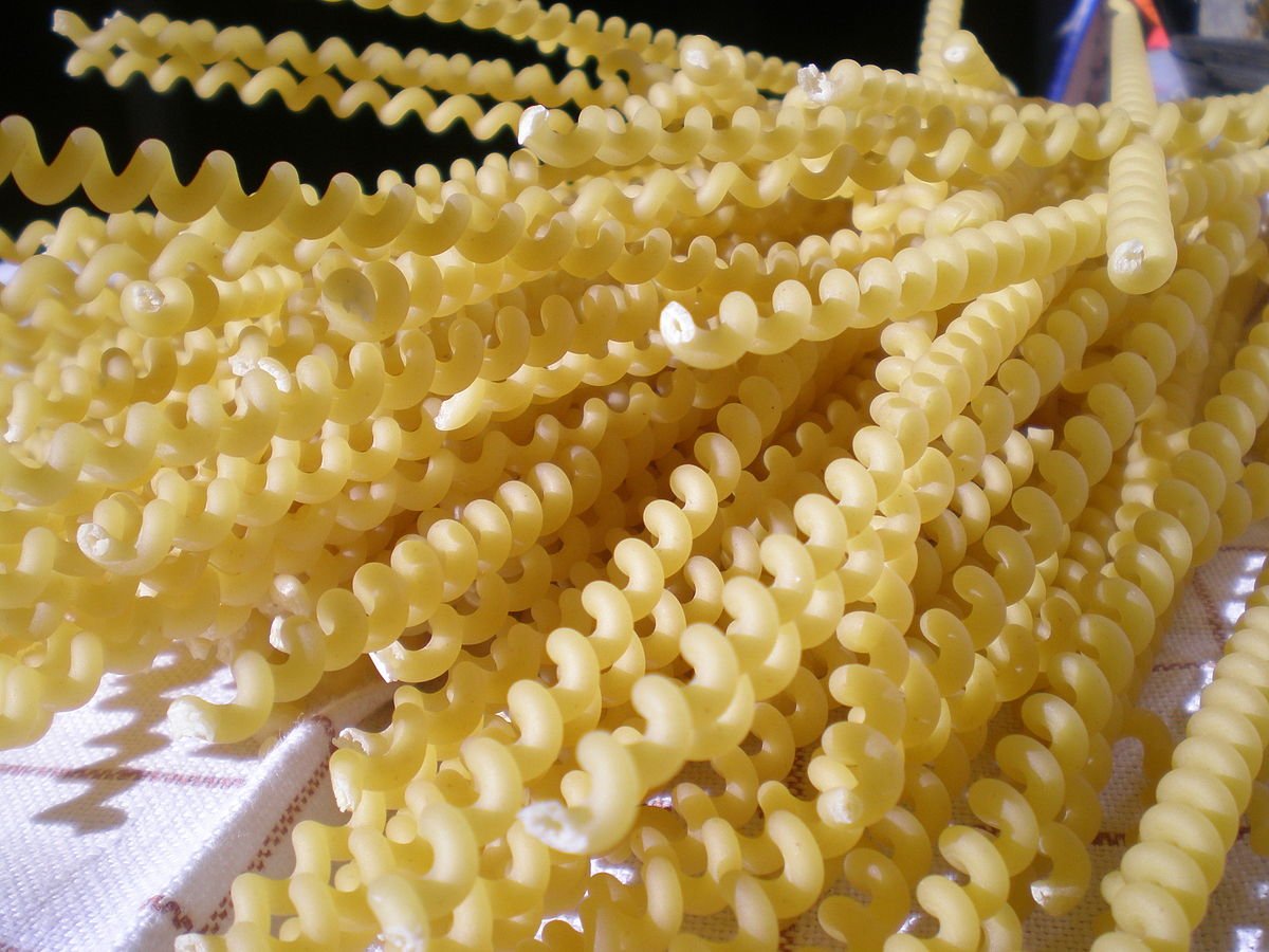 7. Fusili Bucati• fractal pasta with near-infinite surface area• there is a Tube Inside The Tube• ultimately 2 varied btwn manufacturers