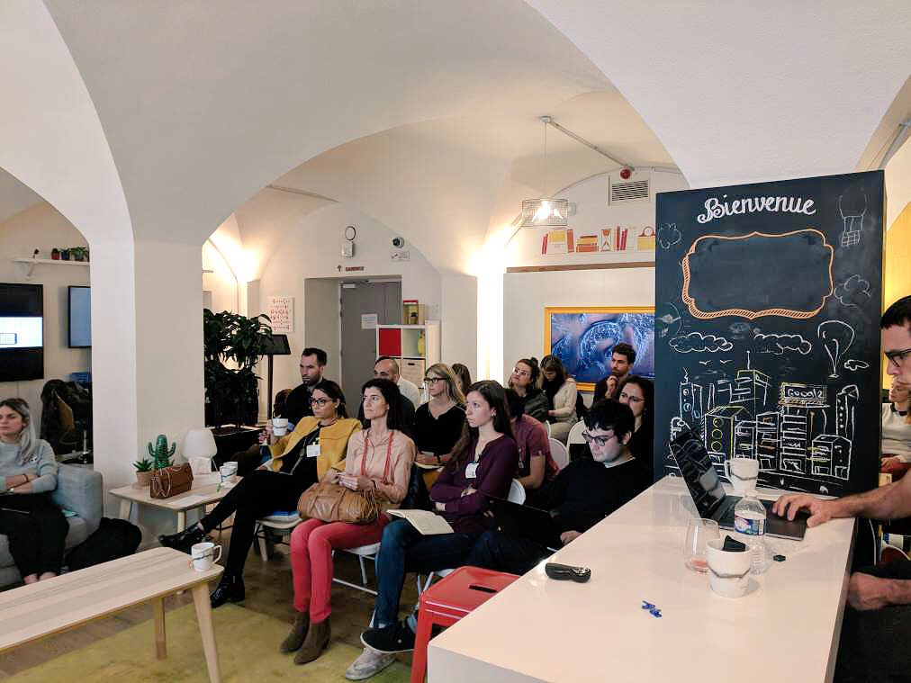 Loumahi's tweet photo. Merci @Gentianeb pour ce workshop inspirationnel sur la thématique "millenials &amp; Travel" by @YouTube . On sait parler "jeuns" maintenant 😂 https://t.co/TkoSgH532G