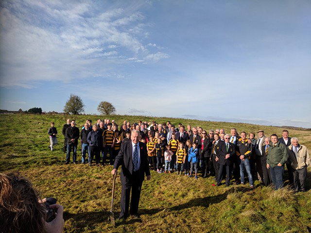 wearevibe1's tweet photo. Bill Beaumont special guest at Stafford Rugby Club - a historic day! https://t.co/KKwfnmhw8a @Stafford_RUFC #Stafford #Communityradio https://t.co/fObSlSdSmF