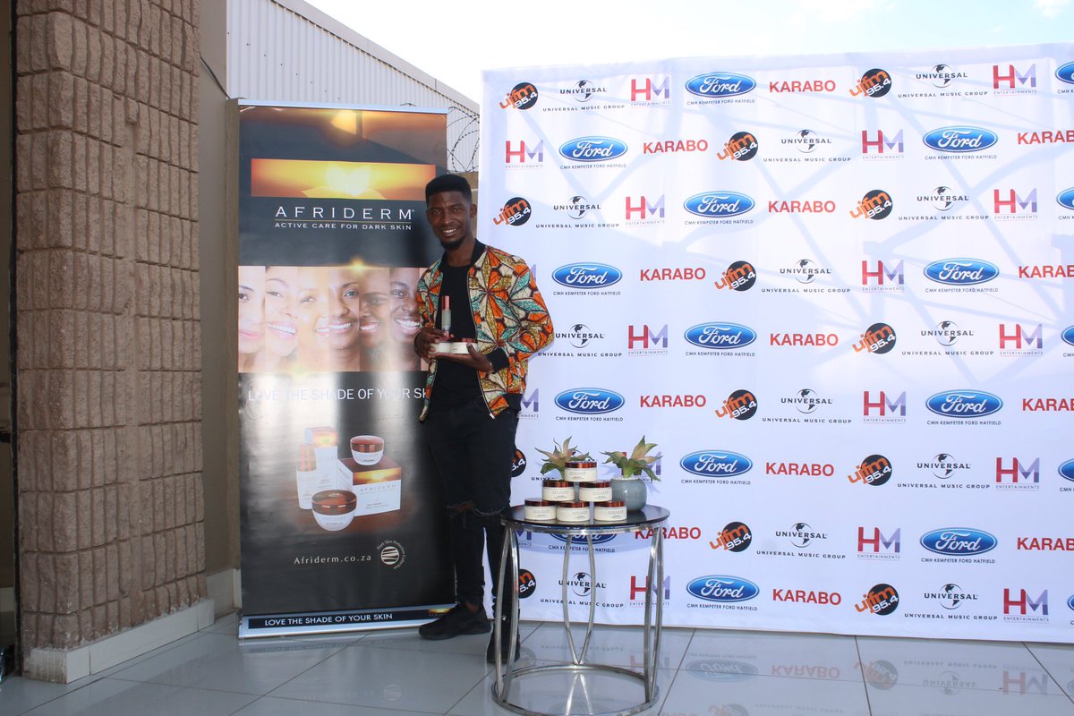 HME_SA's tweet photo. @MoganeKarabo powered by @Ford_Hatfield &amp; @afriderm #Matteroftheheart unplugged session https://t.co/With5SirYu