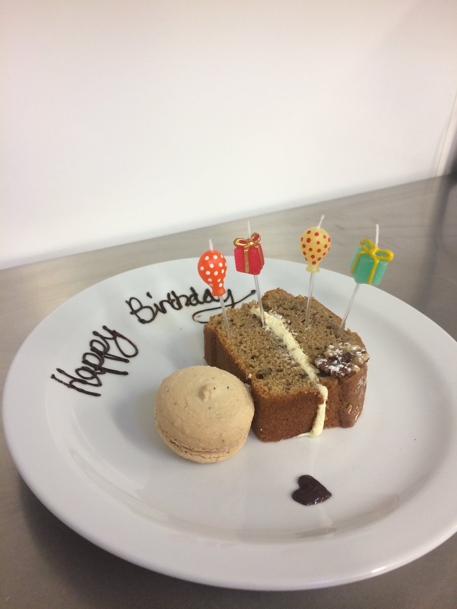 B24_Lounge's tweet photo. Birthday treat for a lovely customer! @B24_Lounge #specialtreatment https://t.co/KL9cKw14b3