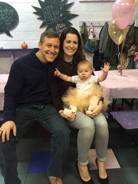 NewYorkFamily's tweet photo. NYC mom&amp; @CraftStudioNYC owner Lindsey Peers shares why shopping small &amp; supporting local retailers is so essential: https://t.co/d9fZd2E0PO https://t.co/R9uPovoPQP