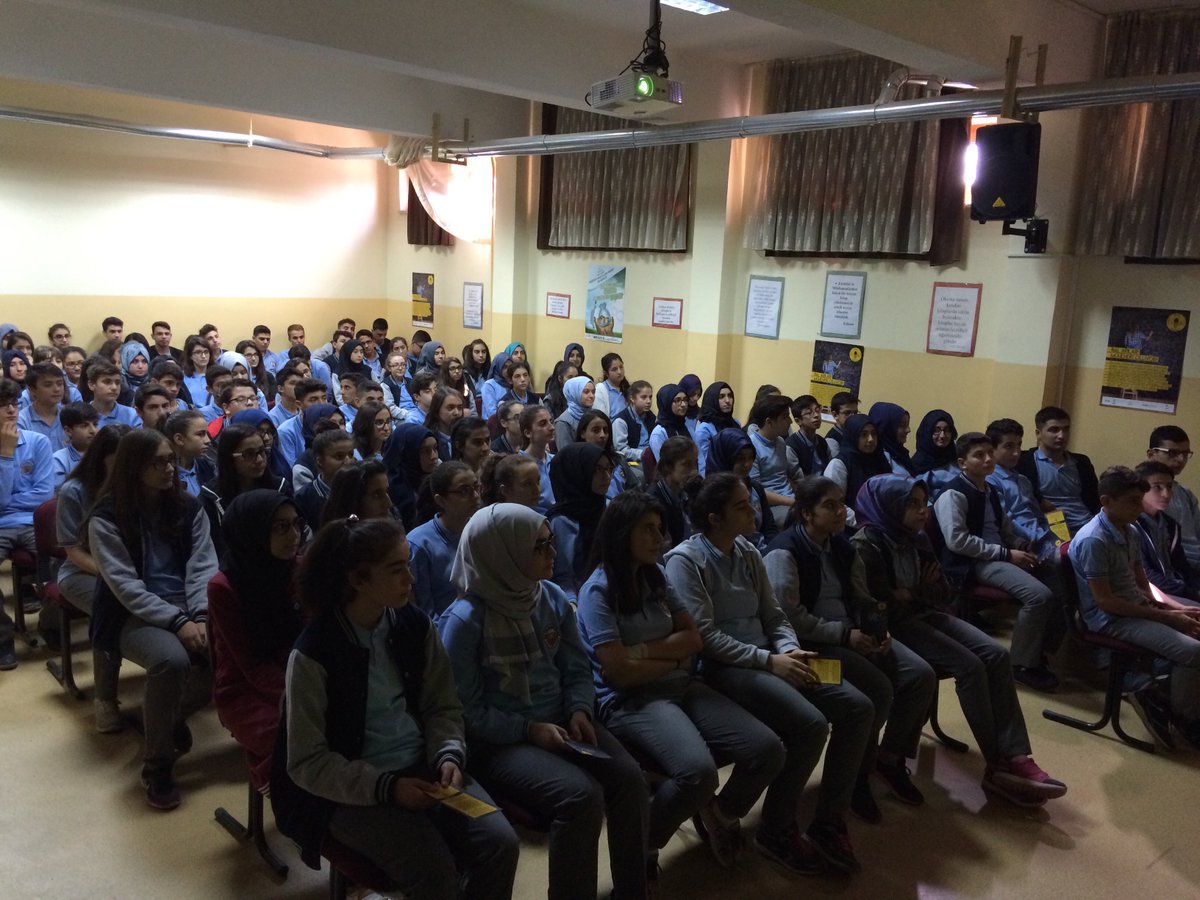 Bir #KovanGünü nü daha geride bıraktık✋🏼
Siirt Türk Telekom Fen Lisesi öğrencileri ile #BalArılarıMühendisOluyor dedik🐝