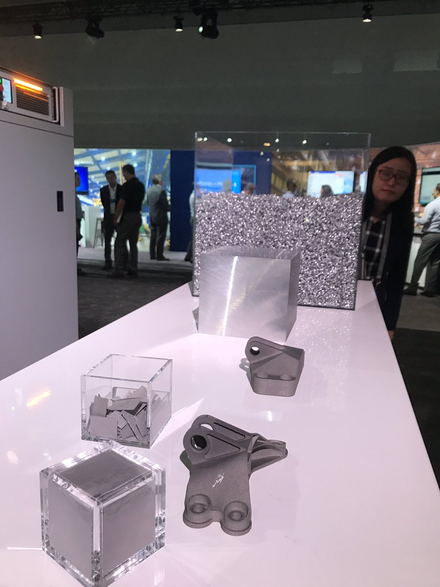KateShawPM's tweet photo. #amazed by the variety of #iiot uses for #Predix on display at #gemm17 #techhall. And it's not even 9a.m. yet! https://t.co/HRLpuda81q