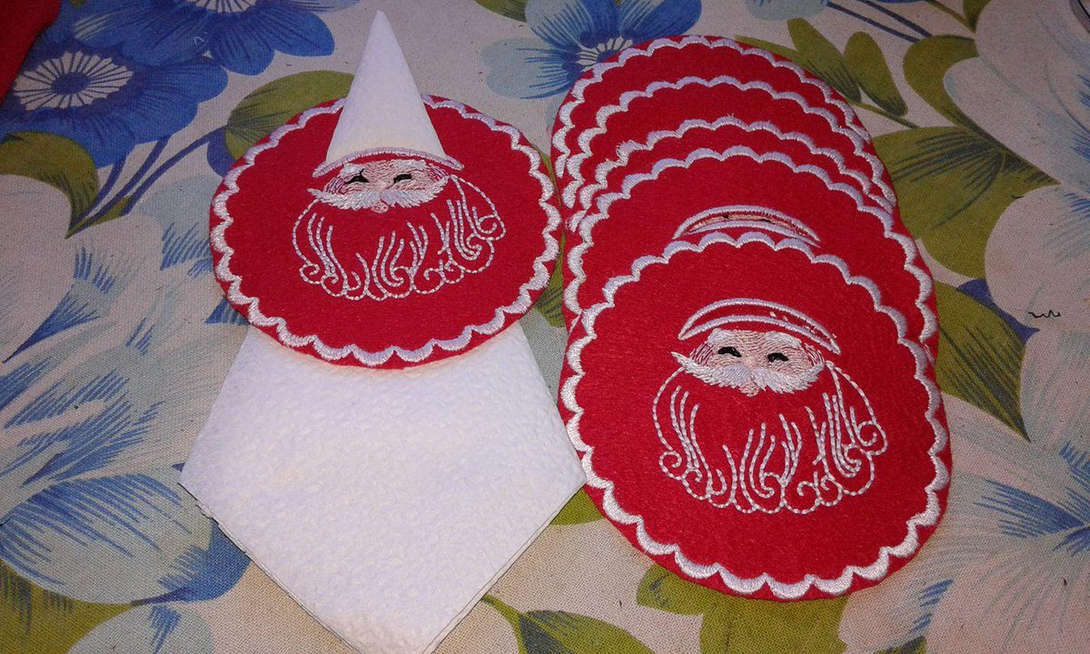 diver361's tweet photo. Serviette with Santa free embroidery
free download here
https://t.co/UyeK8Hu9kM
#freedesign #freeembroiderydesign #santadesign #embroidery https://t.co/6y7Fiwalug