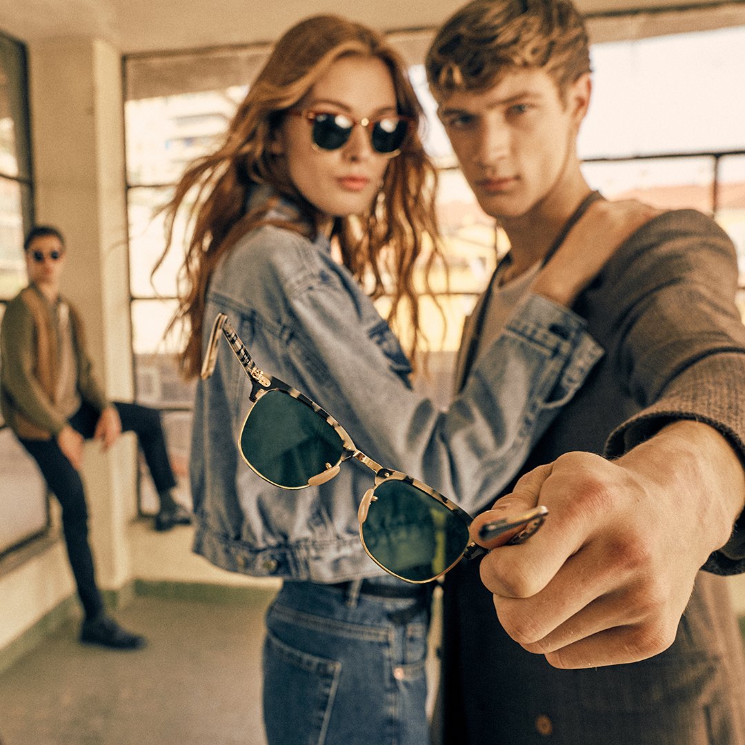 ray_ban's tweet photo. Limited-run Clubmaster combinations won’t be around forever // Get yours online now @ https://t.co/PLenrTRomm // #RayBanReloaded https://t.co/TBFJBMTQt1