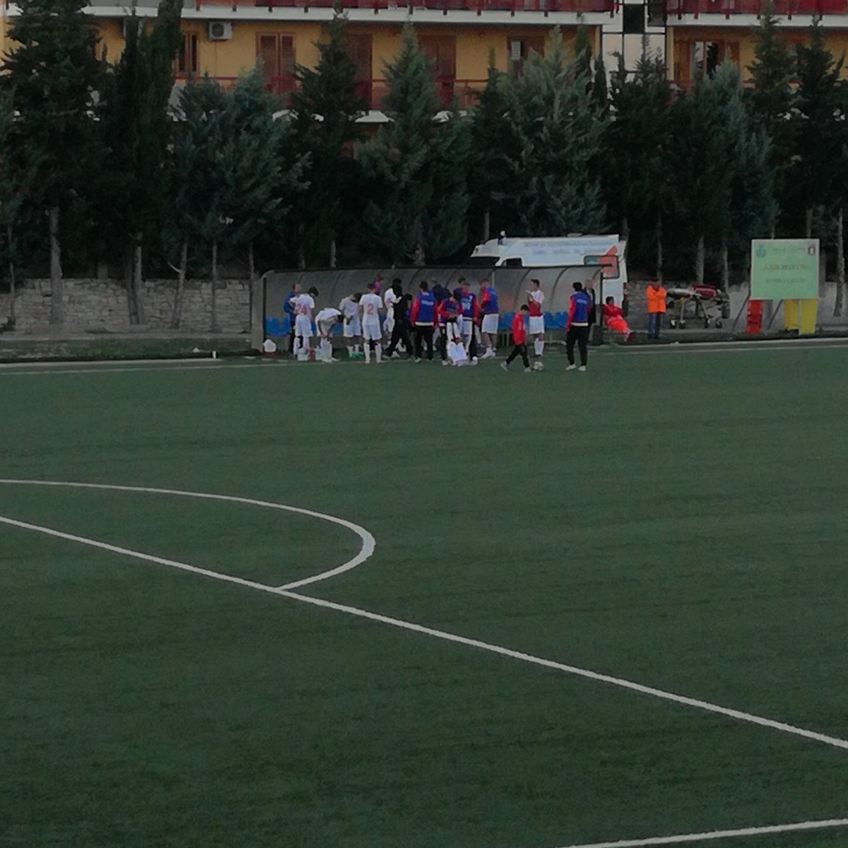 fcb1908's tweet photo. Primavera #TIMCup 2° Turno
#FCBari1908- #FCCrotone
Finale tempi supplementari 0-0
Si va ai rigori.
#amalabari ⚪🔴 #primaveratimcup #barcro https://t.co/mkUSoiBYkv