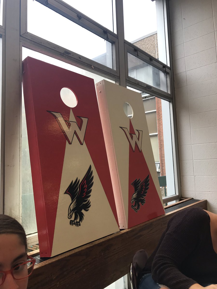 FreshmenMP2021's tweet photo. Sign ups for the cornhole tournament at all 3 lunches!! Winners take home these boards! https://t.co/Xcw4O8Hna7