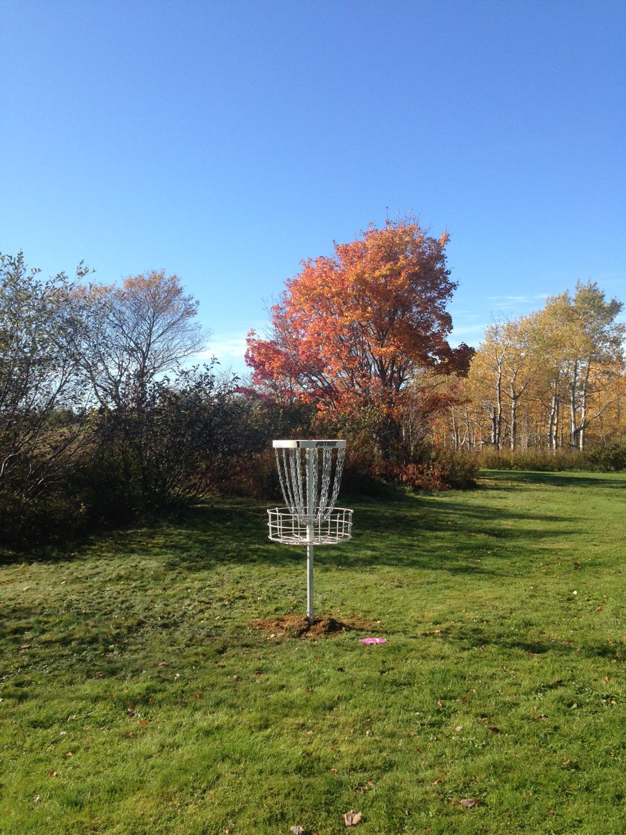 DrPatMaher's tweet photo. So awesome! The  @CBRMGov Rec Dept opens the new Sydney disc golf course on #takemeoutsideday. Played 15 holes. @takemeoutside @CBU_SPAL. https://t.co/r0prr2JhMc