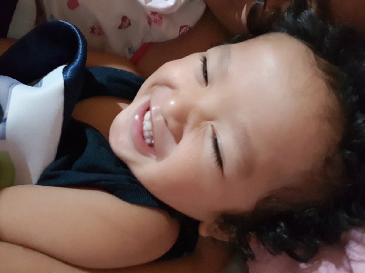 nicoletteannmc's tweet photo. Feels good to be sleeping beside my little kulot again. Gunaaaayt ❤❤❤ https://t.co/PqRNGMXG7t