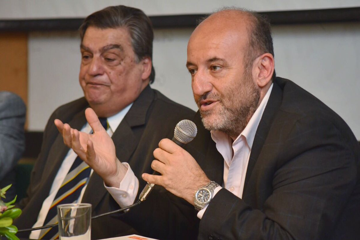 FCMUNR's tweet photo. "La eficacia de lo público es en términos poblacionales, y eso lo vamos a defender". Dr. @Leo_Caruana en #CASSFCM https://t.co/QIjNePwpTG
