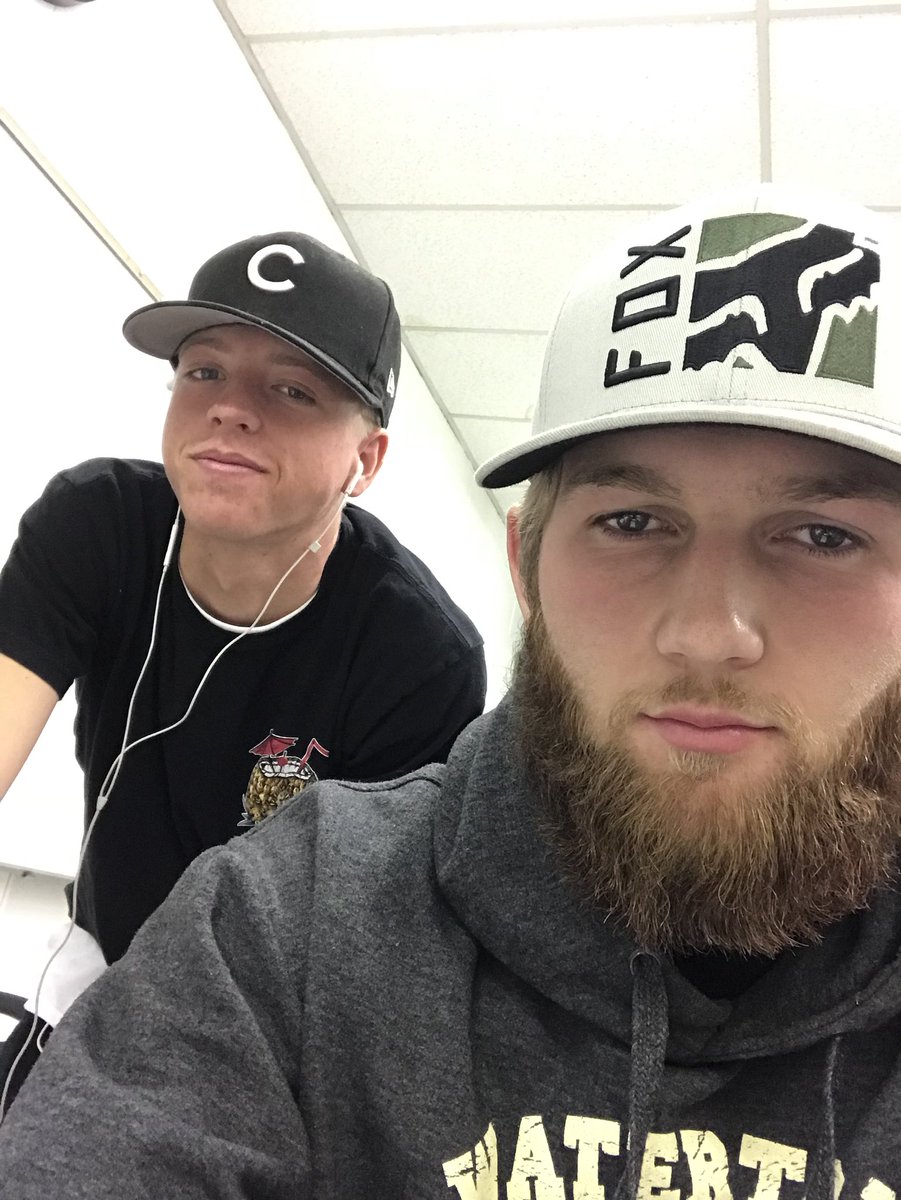 KaydenLloyd's tweet photo. This doesn’t seem right! 🤔 https://t.co/WTbq8jLBWk