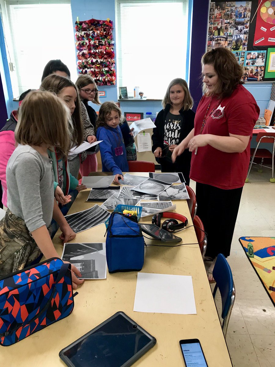 kellyfeimster's tweet photo. Electives are a success @RSSinformation CGES. @CGE_Principal #rssarts #rsspe https://t.co/BTok3iO2yv