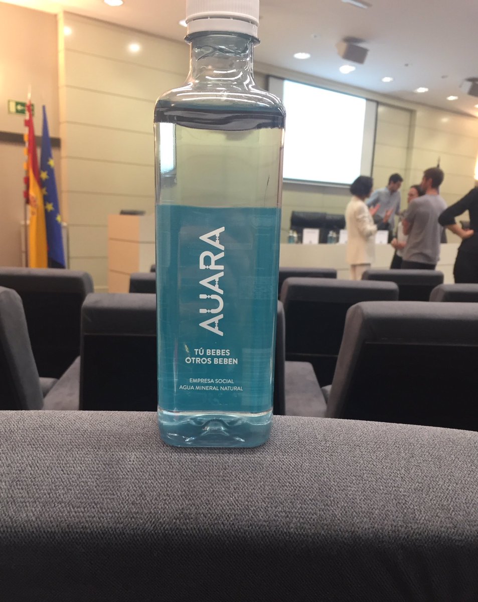 rgcompagni's tweet photo. Completísimo panel sobre #ResponsibleBusiness y #rsc en @IEbusiness con @AUARA_H2O @ImpactHubMAD @MikelOleaga @Lidpm #bbva #pwc #ieSRF 🔝🔝 https://t.co/kcbK4Q1KMv